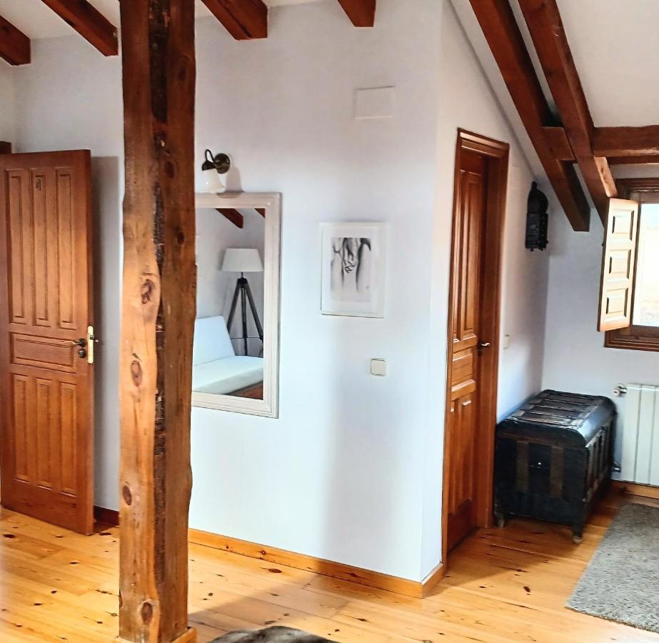 Гостевой дом La Casona De Castilnovo - Gay Men Only Valdesaz Экстерьер фото
