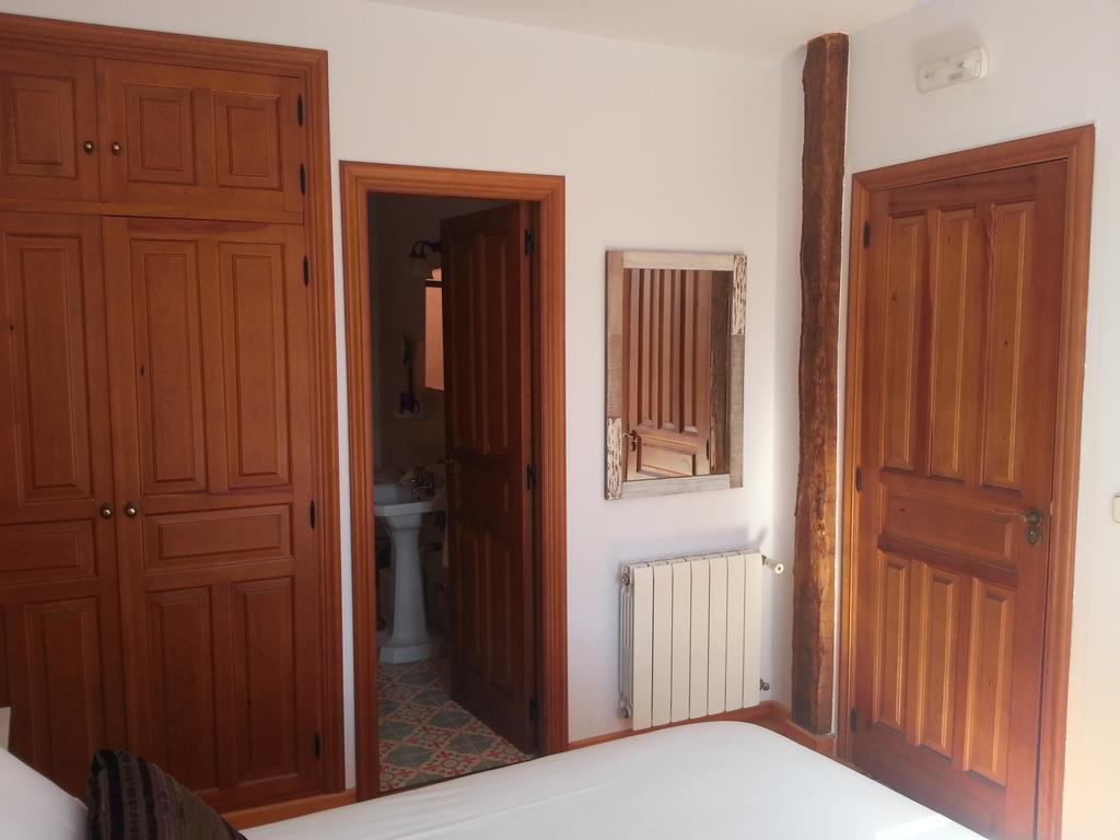 Гостевой дом La Casona De Castilnovo - Gay Men Only Valdesaz Экстерьер фото
