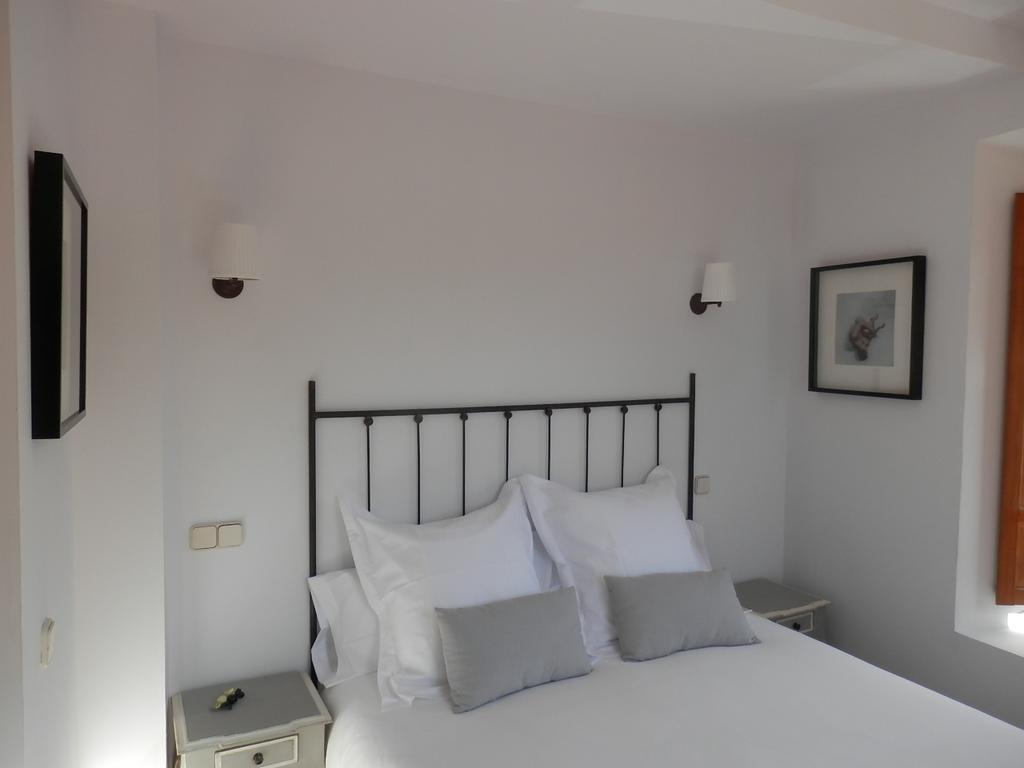 Гостевой дом La Casona De Castilnovo - Gay Men Only Valdesaz Экстерьер фото