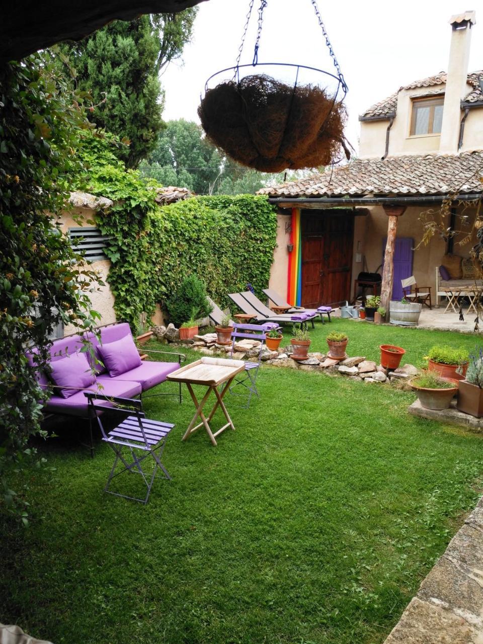 Гостевой дом La Casona De Castilnovo - Gay Men Only Valdesaz Экстерьер фото